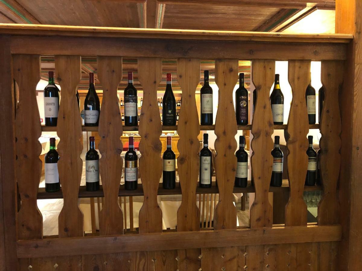 Hotel De Champoluc Εξωτερικό φωτογραφία